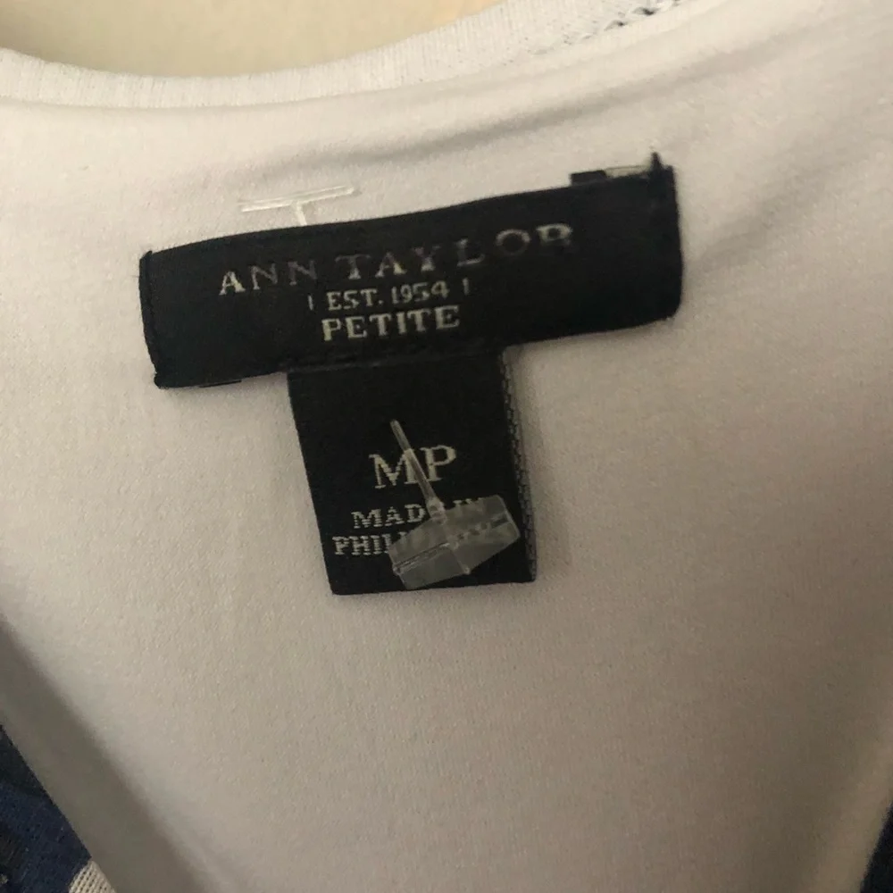 Spring/Summer dress - Picture 3 of 3